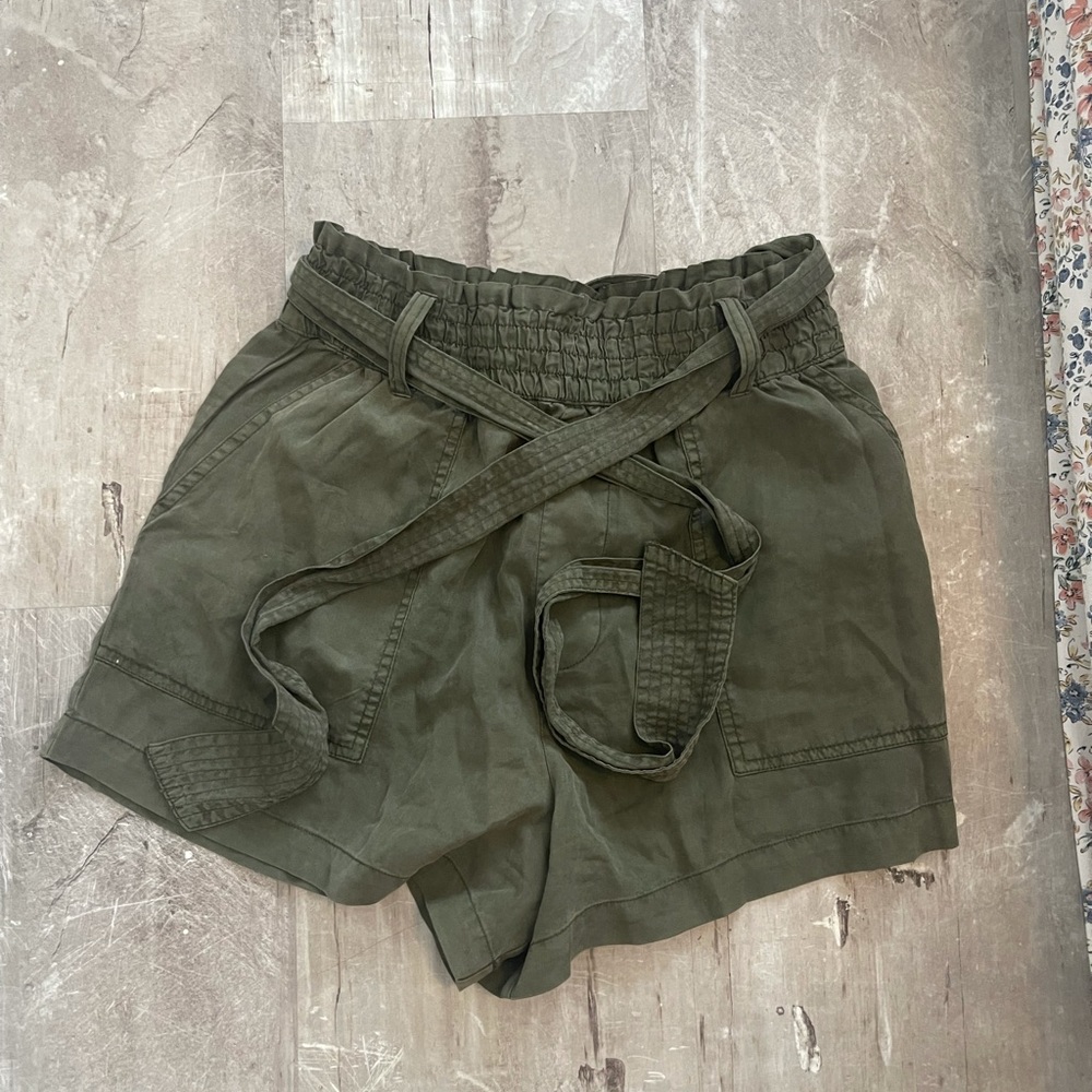 Abercrombie and Fitch olive green paper bag short